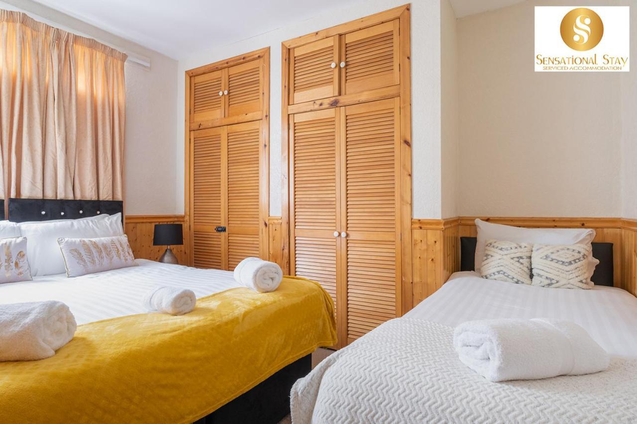 Sensational Stay Short Lets & Serviced Accommodation 2 Bedroom Apartment Aberdeen, Middlefield Place Exterior foto